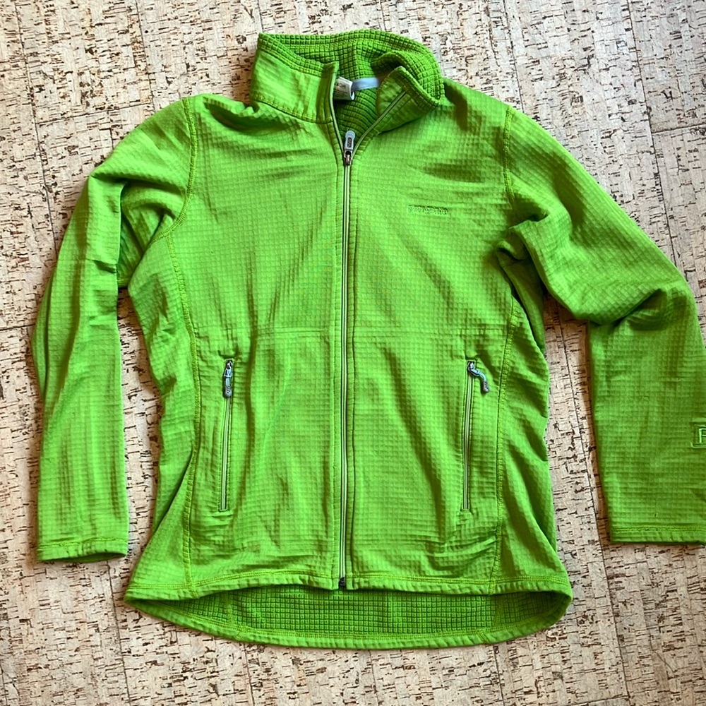 Patagonia R1 - Picture 2 of 11